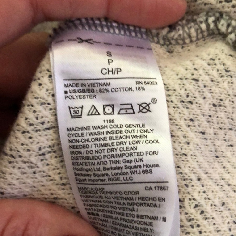 Fleece Pullover Gap Sweatshirt. - image 3